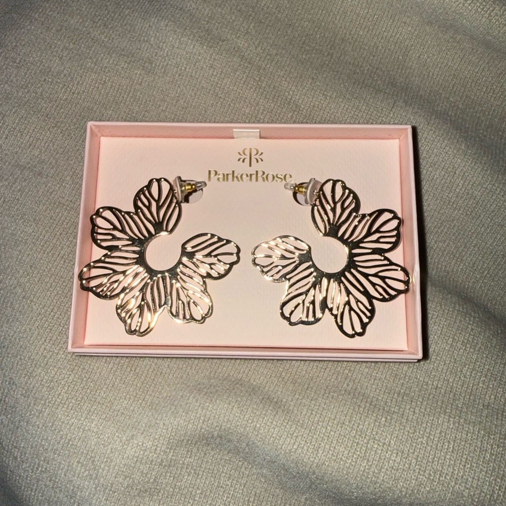 ParkerRose Floral Earrings